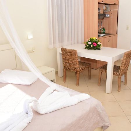 Margaritari Hotel Agia Anna  外观 照片