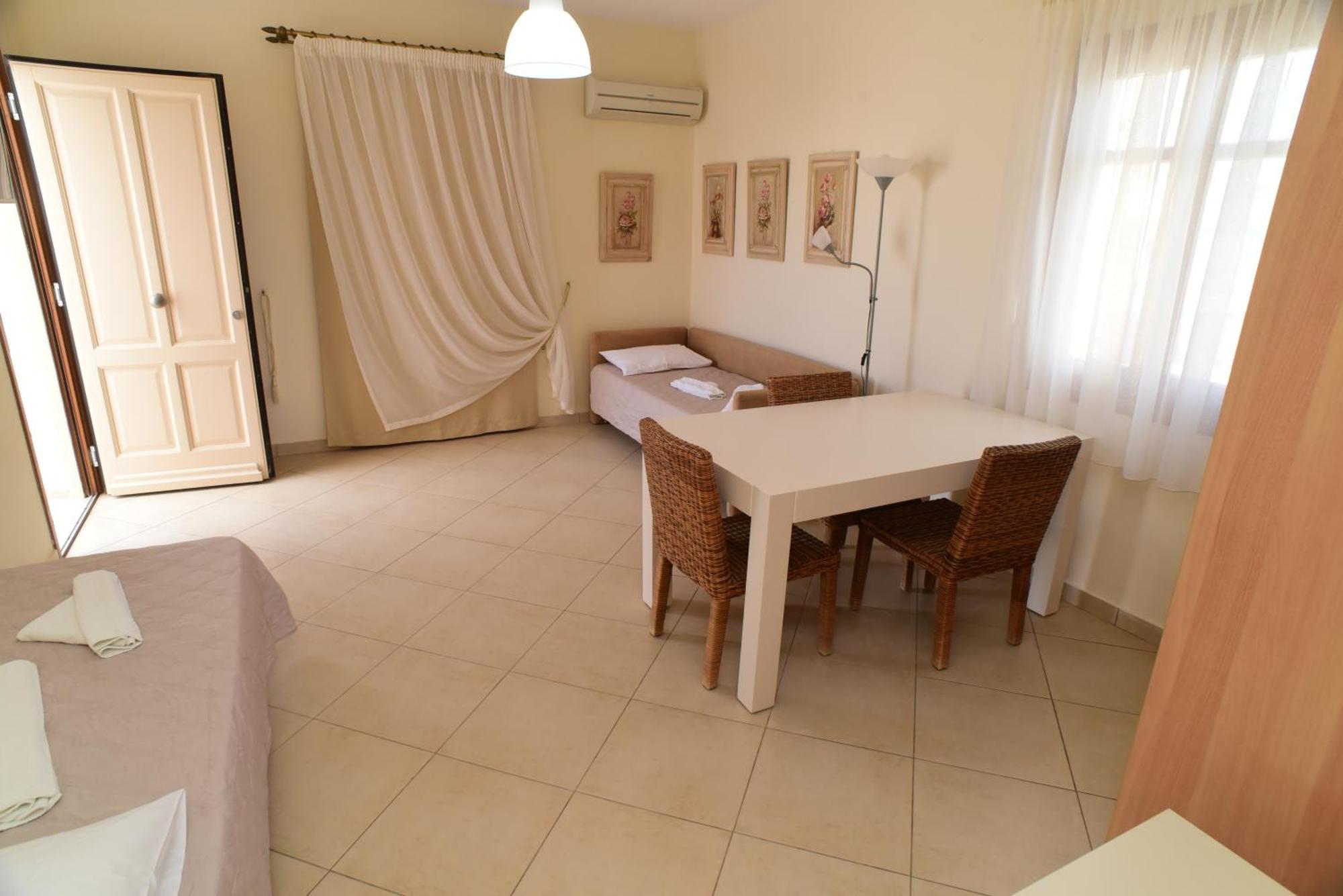 Margaritari Hotel Agia Anna  外观 照片